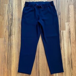 Lululemon Pants in Navy, size 8